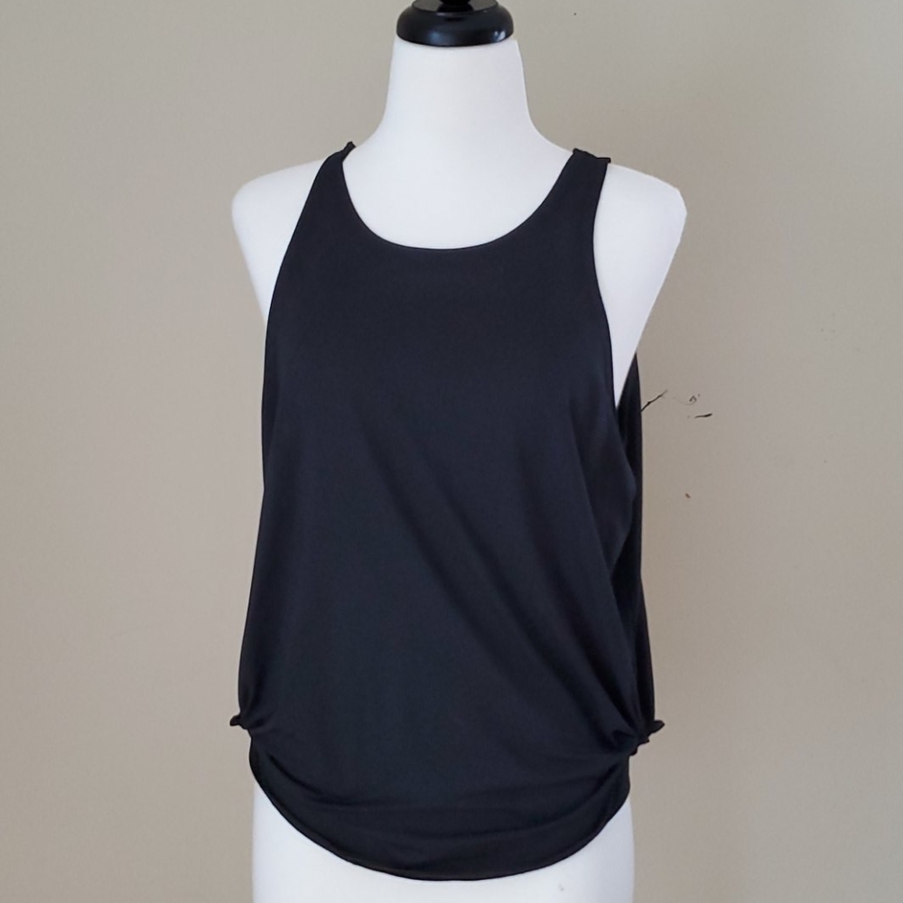 2 Fabletics Tanktops